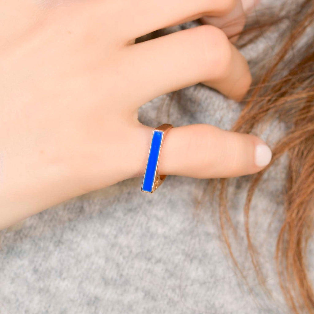 LA N°1 Bague Chevalière | Bague dorée & bleue volume S